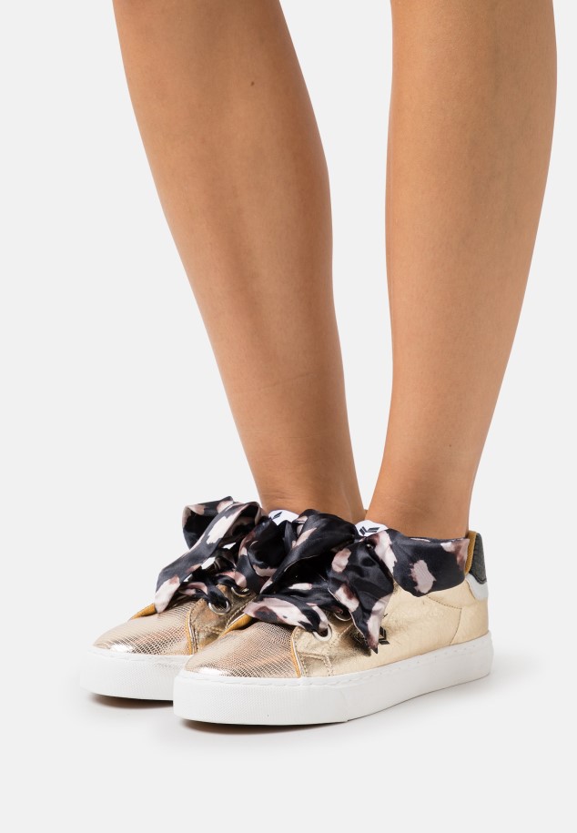 Weiss/Silber Gabor Trainers