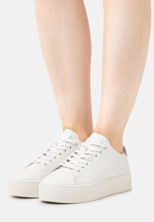 Weiss Trainers Gabor