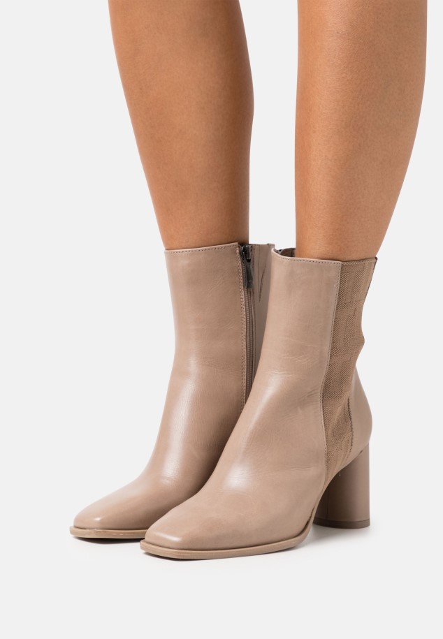Gabor Classic Ankle Boots Taupe