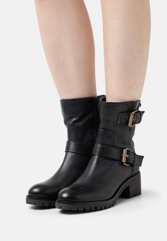 Gabor Black Cowboy/Biker Ankle Boot