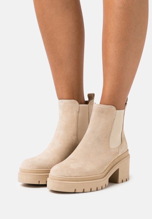 Kiesel Dust Gabor Ankle Boots