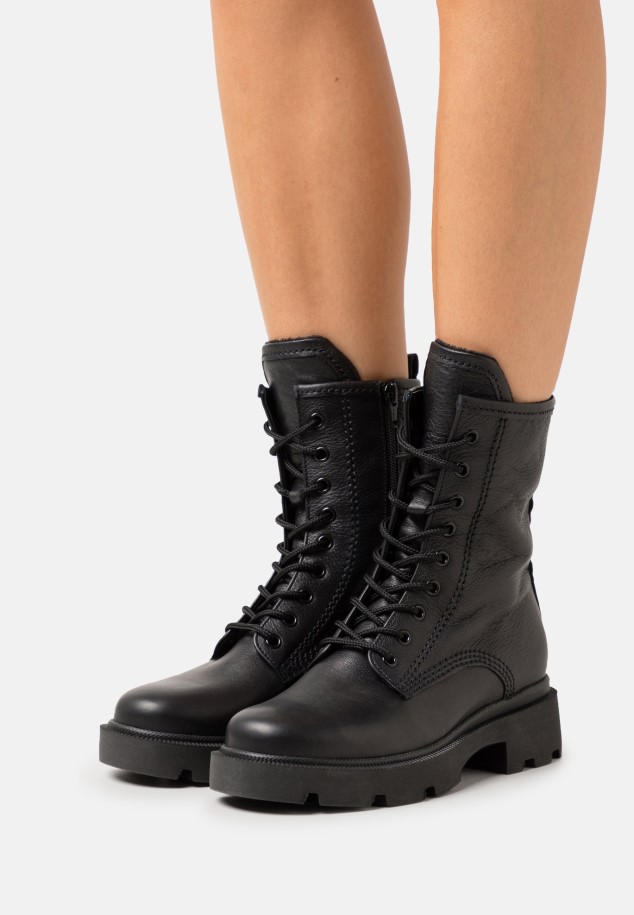Lace-Up Ankle Boots Black Gabor