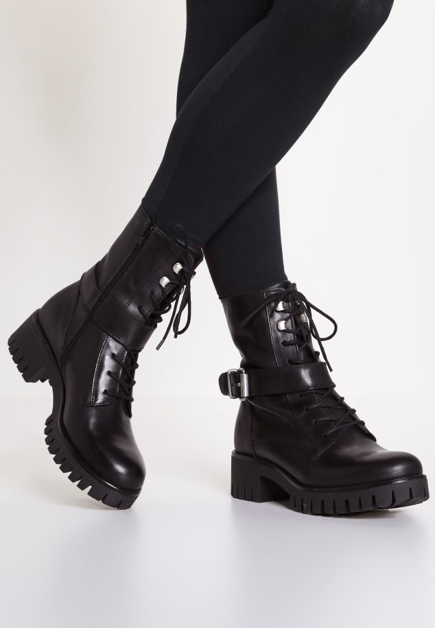 Lace-Up Ankle Boots Black Gabor