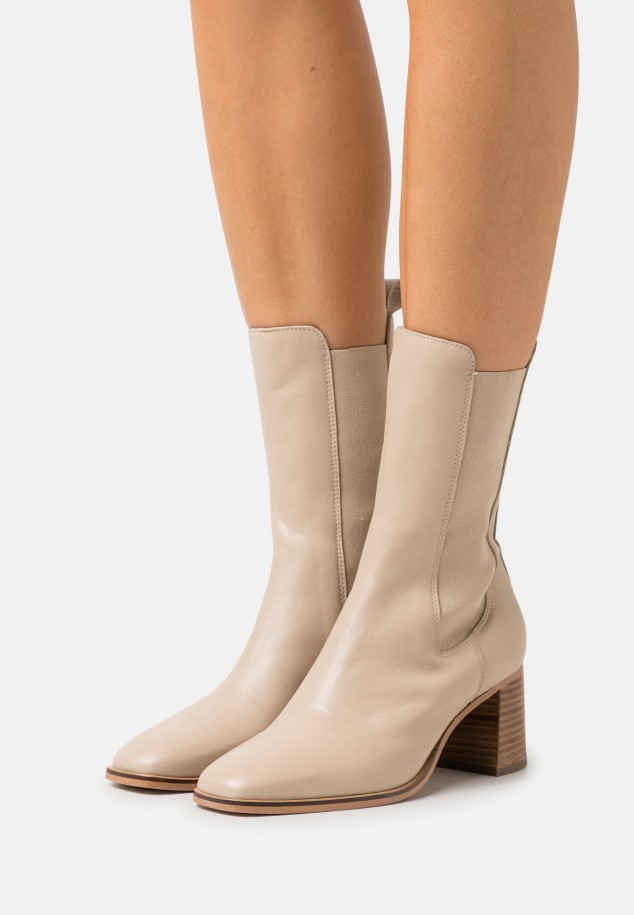 Chino Gabor Classic Ankle Boots