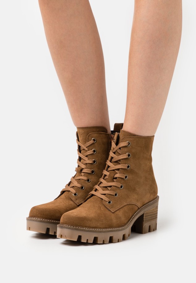 Peanut Lace-Up Ankle Boots Gabor