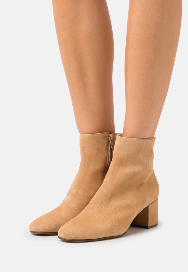 Gabor Salbei Classic Ankle Boots