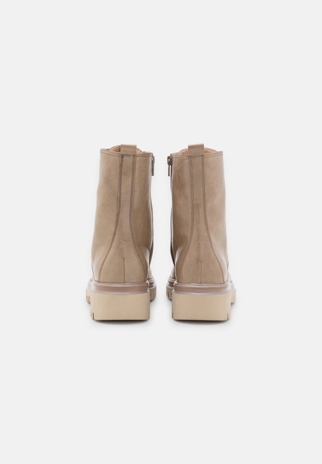 Kiesel Gabor Lace-Up Ankle Boots