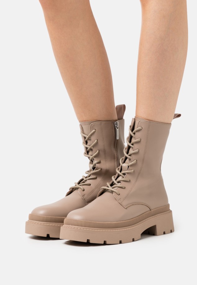 Kiesel Gabor Lace-Up Ankle Boots