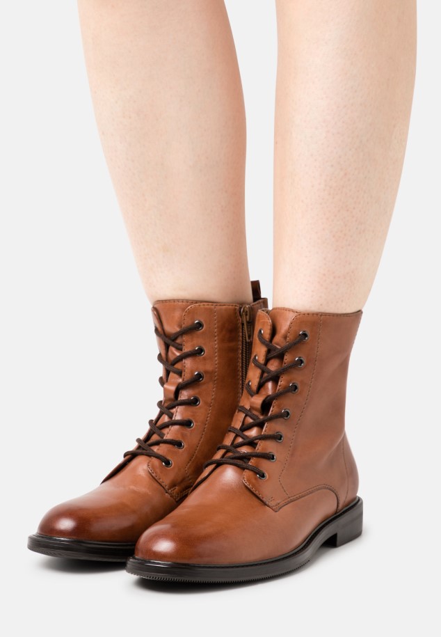 Lace-Up Ankle Boots Gabor Sattel