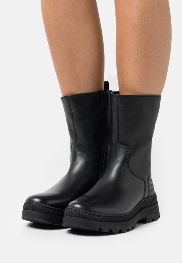 Platform Boots Gabor White/Black