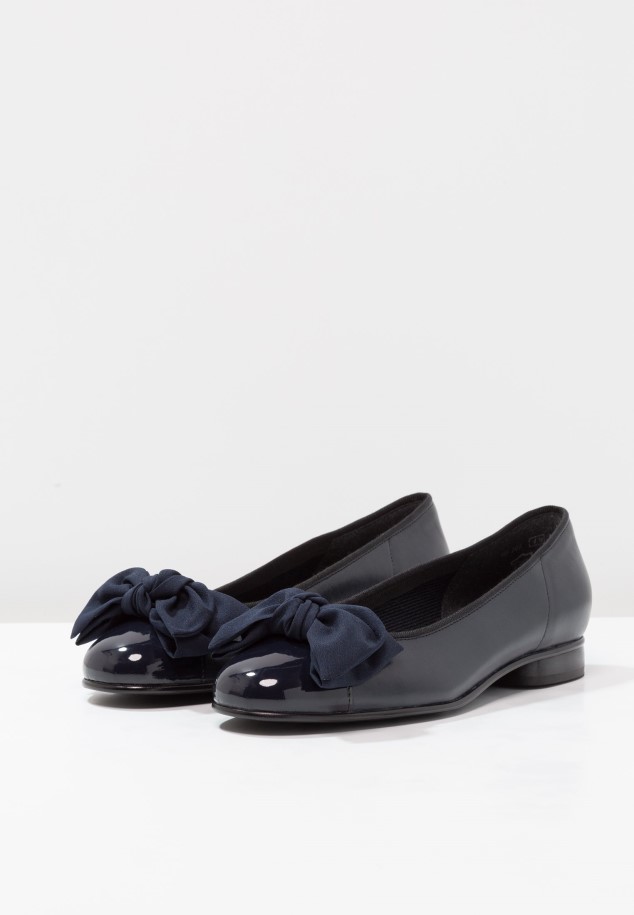 Ocean Gabor Ballet Pumps