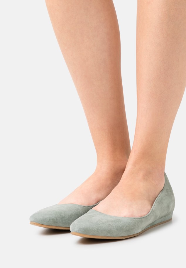 Dusty Rose Gabor Ballet Pumps