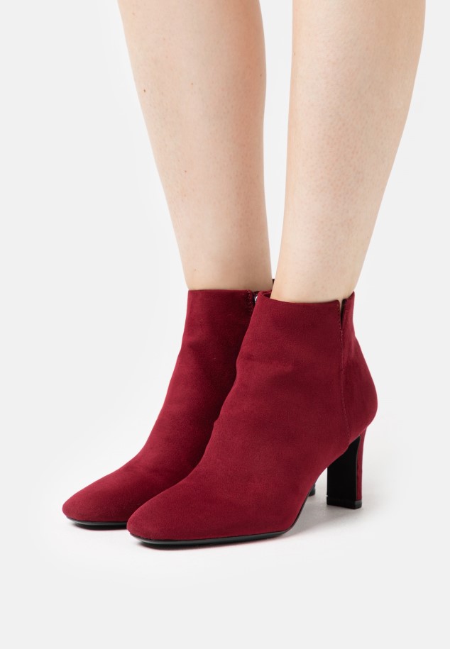 Gabor Classic Heels Red