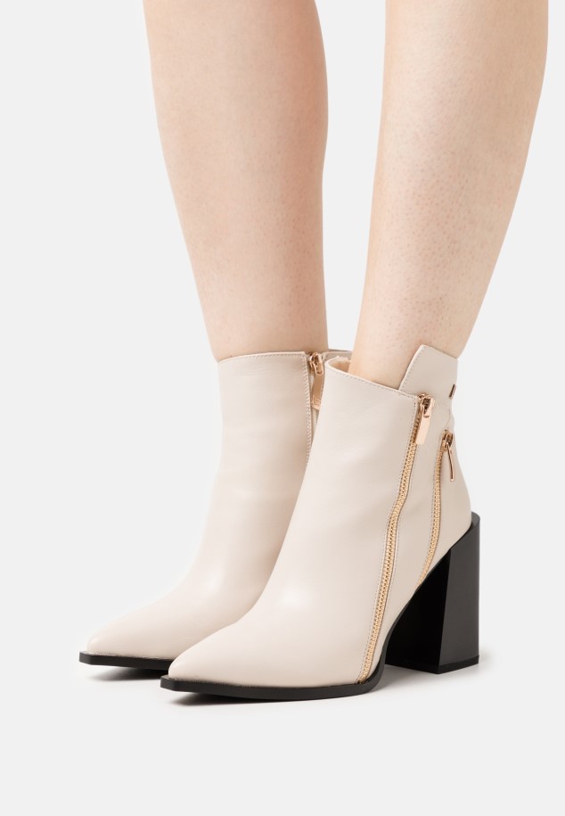 Ivory Gabor Classic Heels