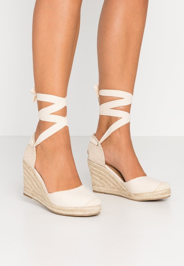 Gabor Dorian - High Heels Sage Green