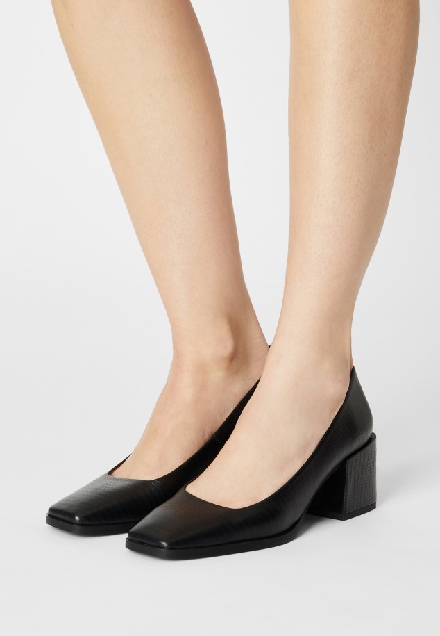 Black Gabor Leather - Classic Heels